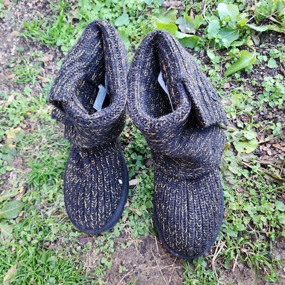 UGG CLASSIC - Womens Boots - SIZE 6 - Picture 3 of 8